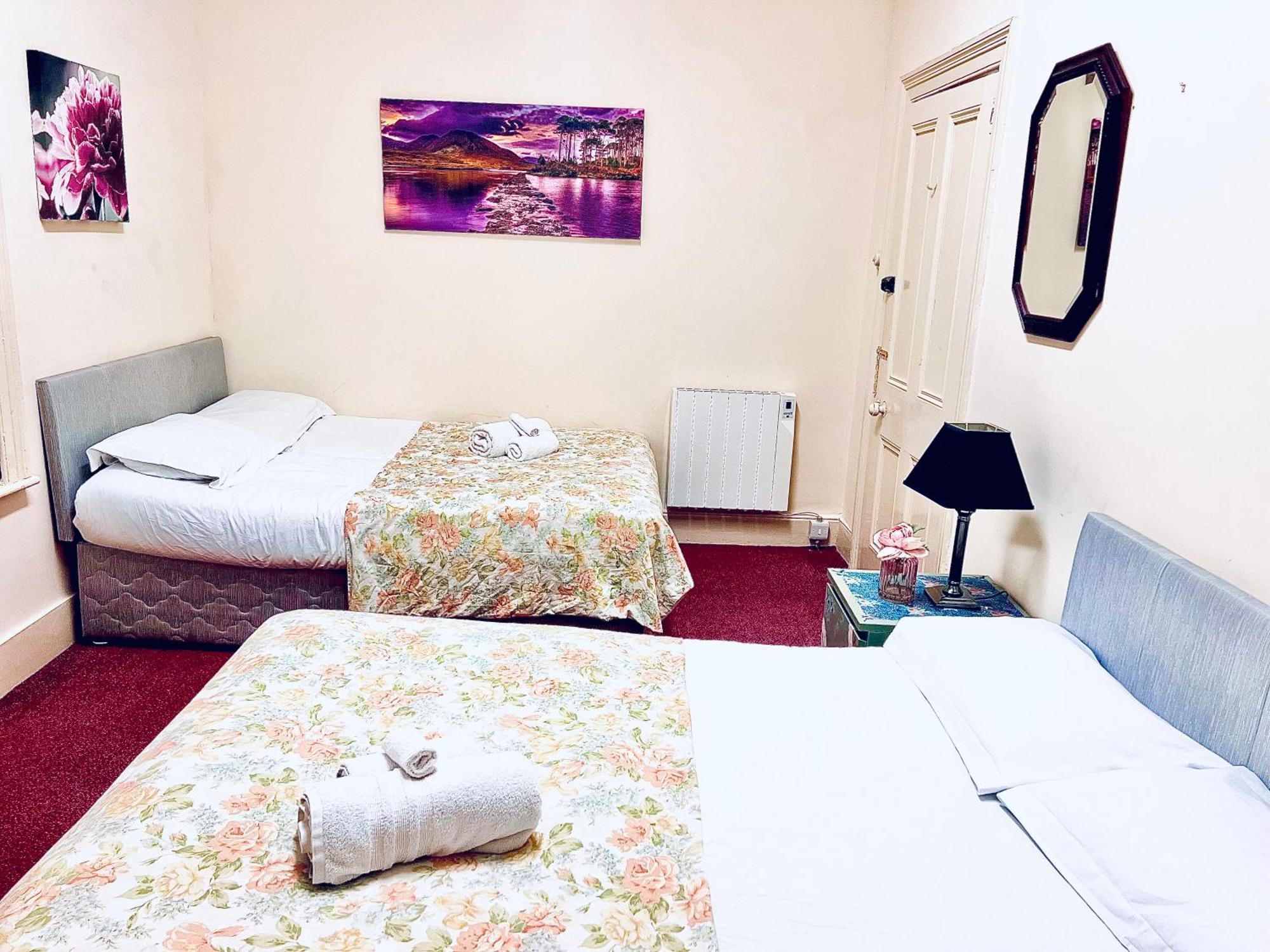 The Coach House Inn Moycullen 外观 照片