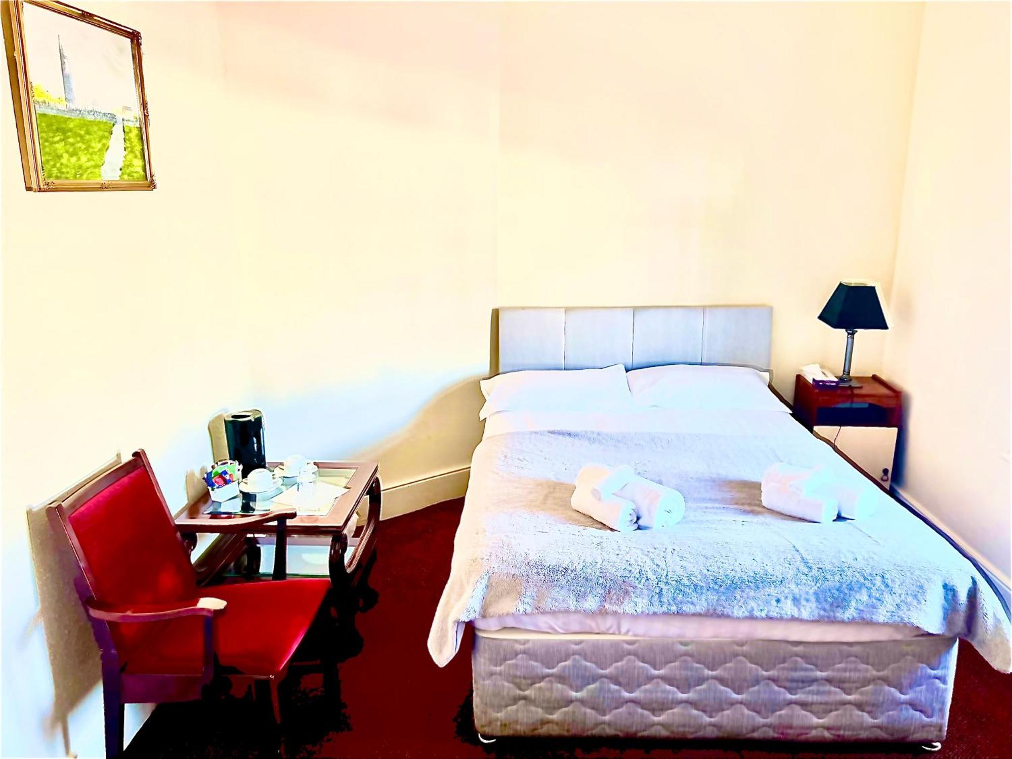 The Coach House Inn Moycullen 外观 照片